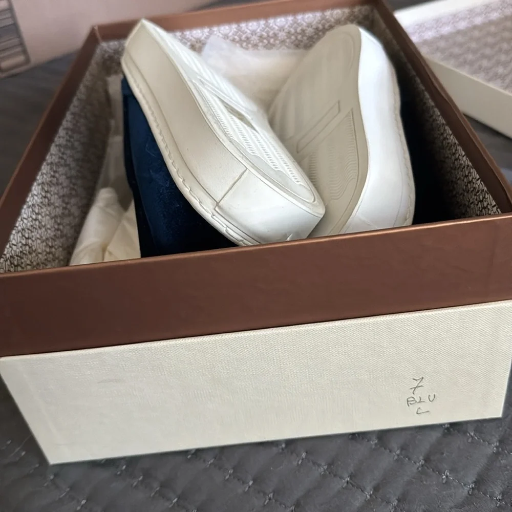 NWT M Gemi Blue velvet sneaker - Picture 4 of 5